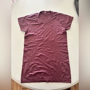 Lululemon t-shirt - tags cut out, worn once